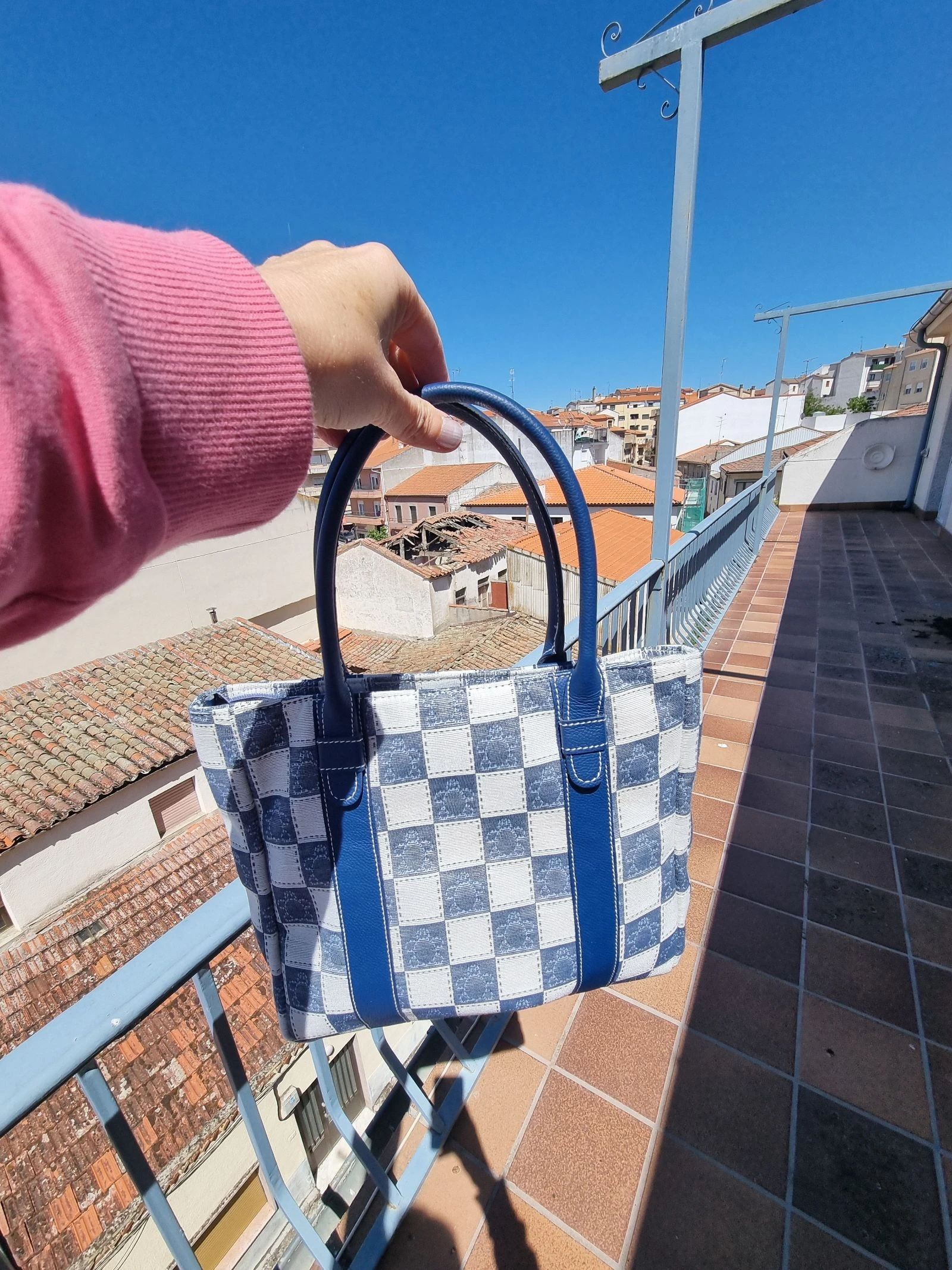 Bolso estampado cuadros azules